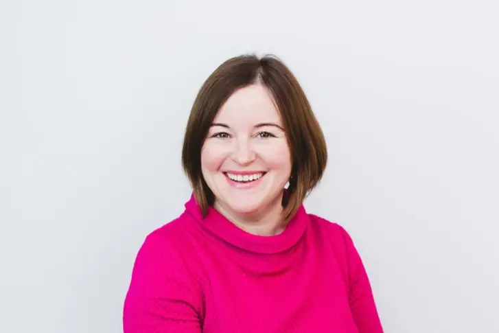Headshot of Miss Stephanie West Consultant Ophthalmic Surgeon